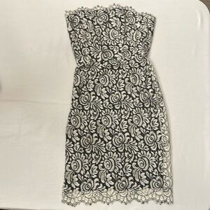 St John strapless lace dress size 10/12